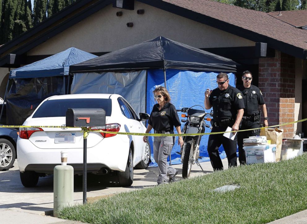 PHOTO: Sacramento County Sheriffs deputies leave the Citrus Heights, Calif., home of Joseph James DeAngelo, April 25 2018.