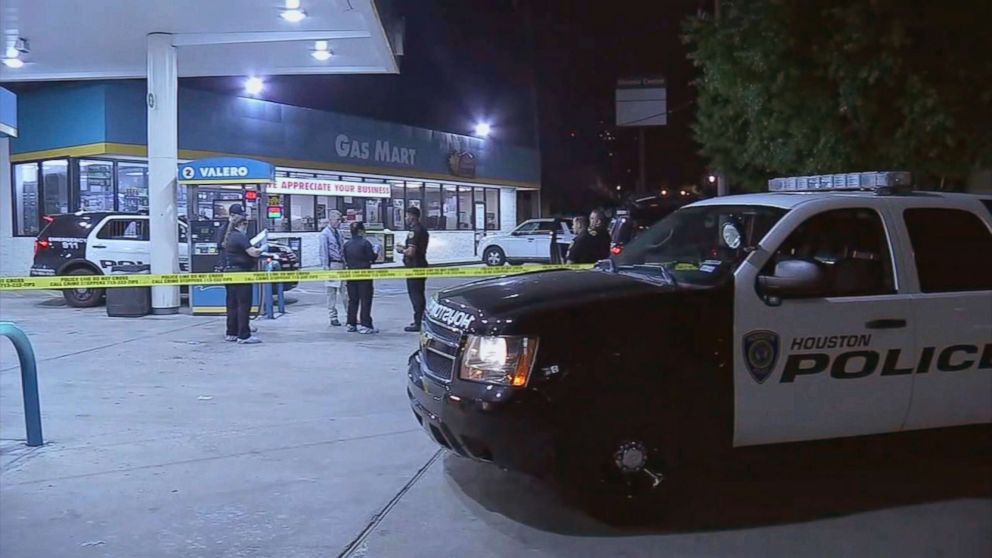 Police on the scene in Houston, Texas, where a man was shot in the head, April 1, 2018.