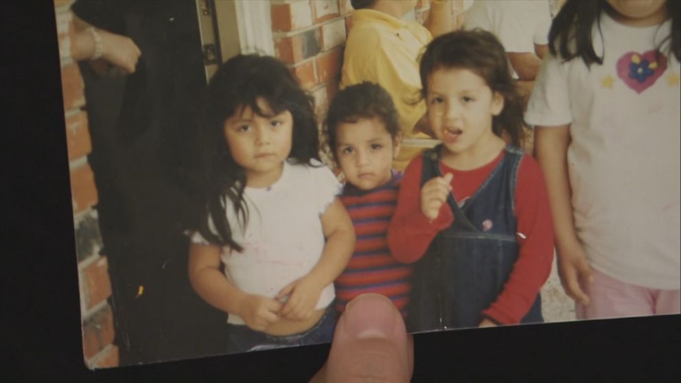PHOTO: Gloria Guillen shows a family photo of her three daughters, Mayra, Vanessa and Lupe.