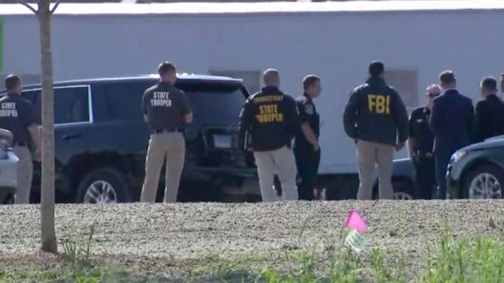 PHOTO: FBI members investigate a noose was discovered at an Amazon construction site in Windsor, Conn., May 19, 2021.