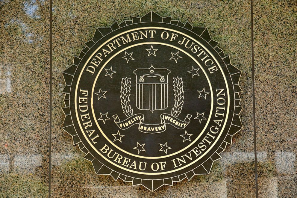 PHOTO: The FBI seal is seen outside the headquarters building in Washington, DC, July 5, 2016.