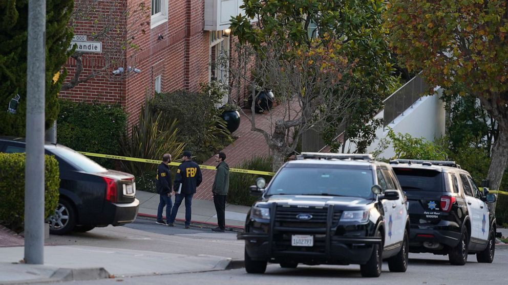 PHOTO: FBI agents stand outside the residence of U.S. House of Representatives Speaker Nancy Pelosi in San Francisco, California, on Oct. 28, 2022, after her husband was attacked in their home by an intruder.