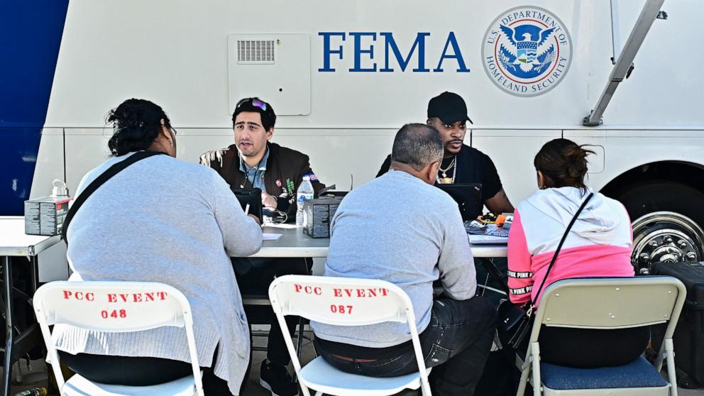 PHOTO: Fire-affected residents meet with FEMA officials, Jan. 14, 2025, in Pasadena, Calif.