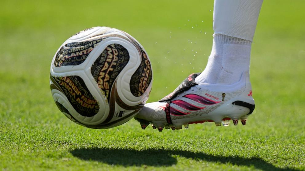 PHOTO: Argentina's Facundo Medina runs with the ball during their FIFA World Cup 2026 final soccer match against Spain in East Rutherford, N.J., July 19, 2026. 