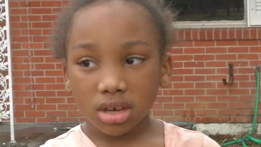7-year-old girl rescues family from house fire - ABC News