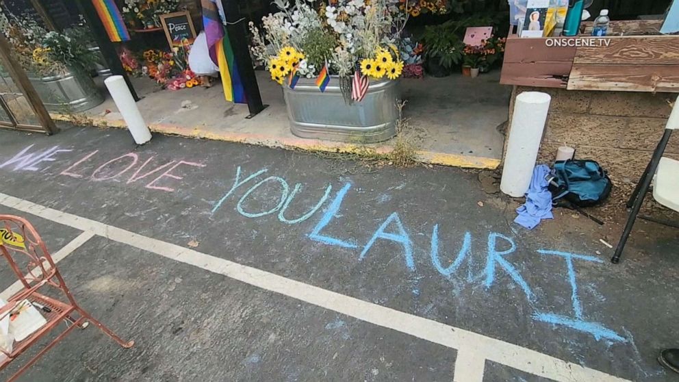 PHOTO: Messages left at a store in Lake Arrowhead, Calif., where a store owner was shot and killed following a confrontation over a Pride flag on Aug. 18, 2023.