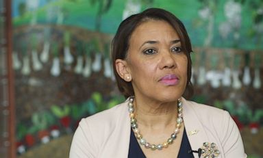 PHOTO: Flint Mayor Karen Weaver says she wants residents to keep using bottled or filtered water until shes confident their water is safe.