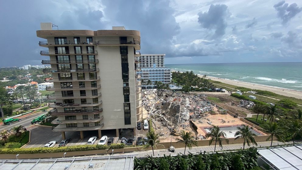 PHOTO: The wreckage of a partially collapsed building in Surfside north of Miami Beach, Fla., June 25, 2021.
