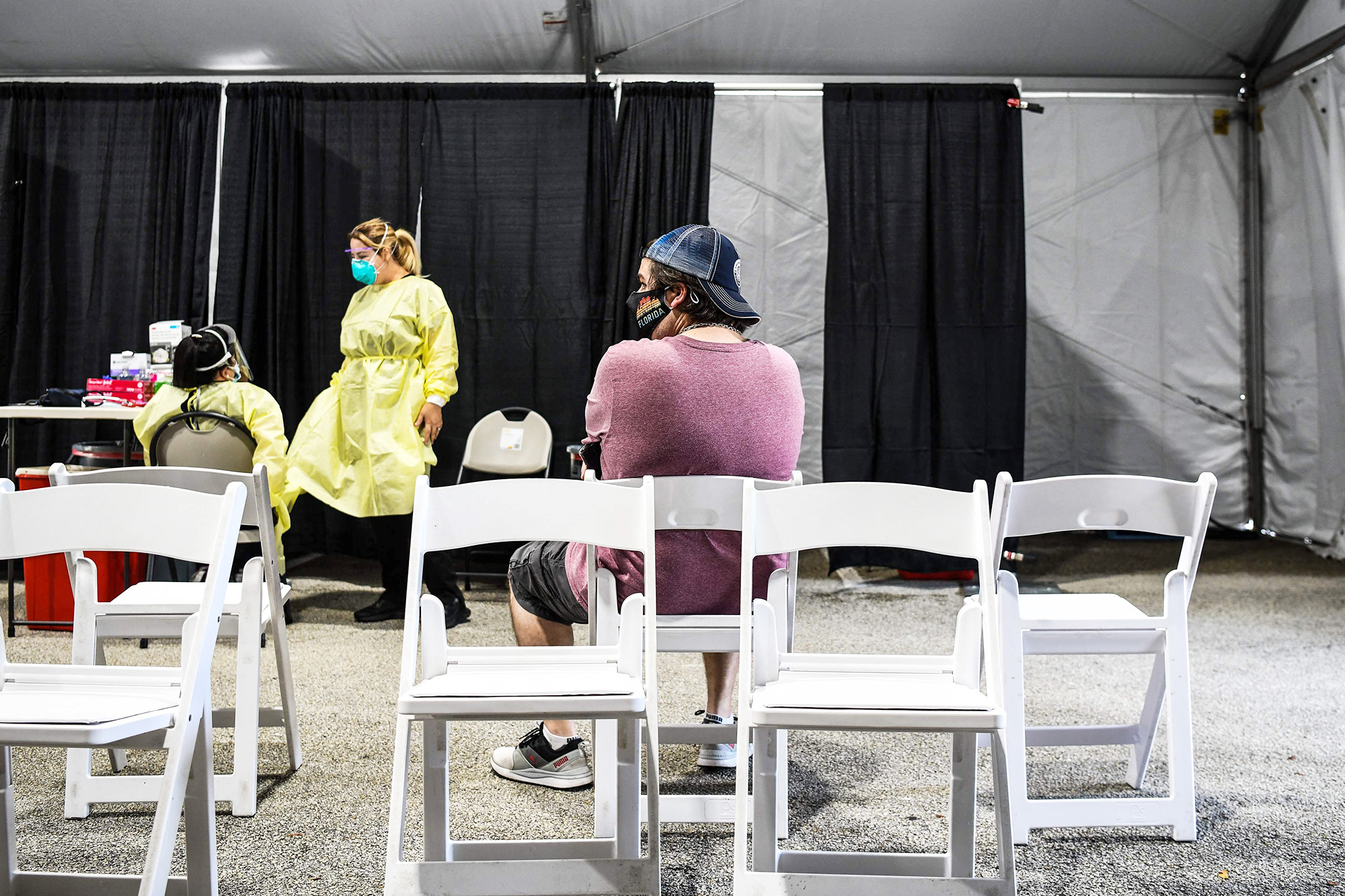 PHOTO: A patient wait for his treatment inside the Regeneron Clinic at a monoclonal antibody treatment site in Pembroke Pines, Fla., on Aug. 19, 2021. 