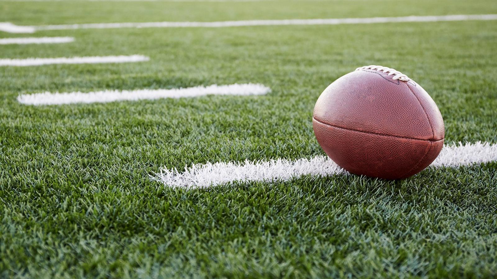 College football player dies minutes after scoring a touchdown