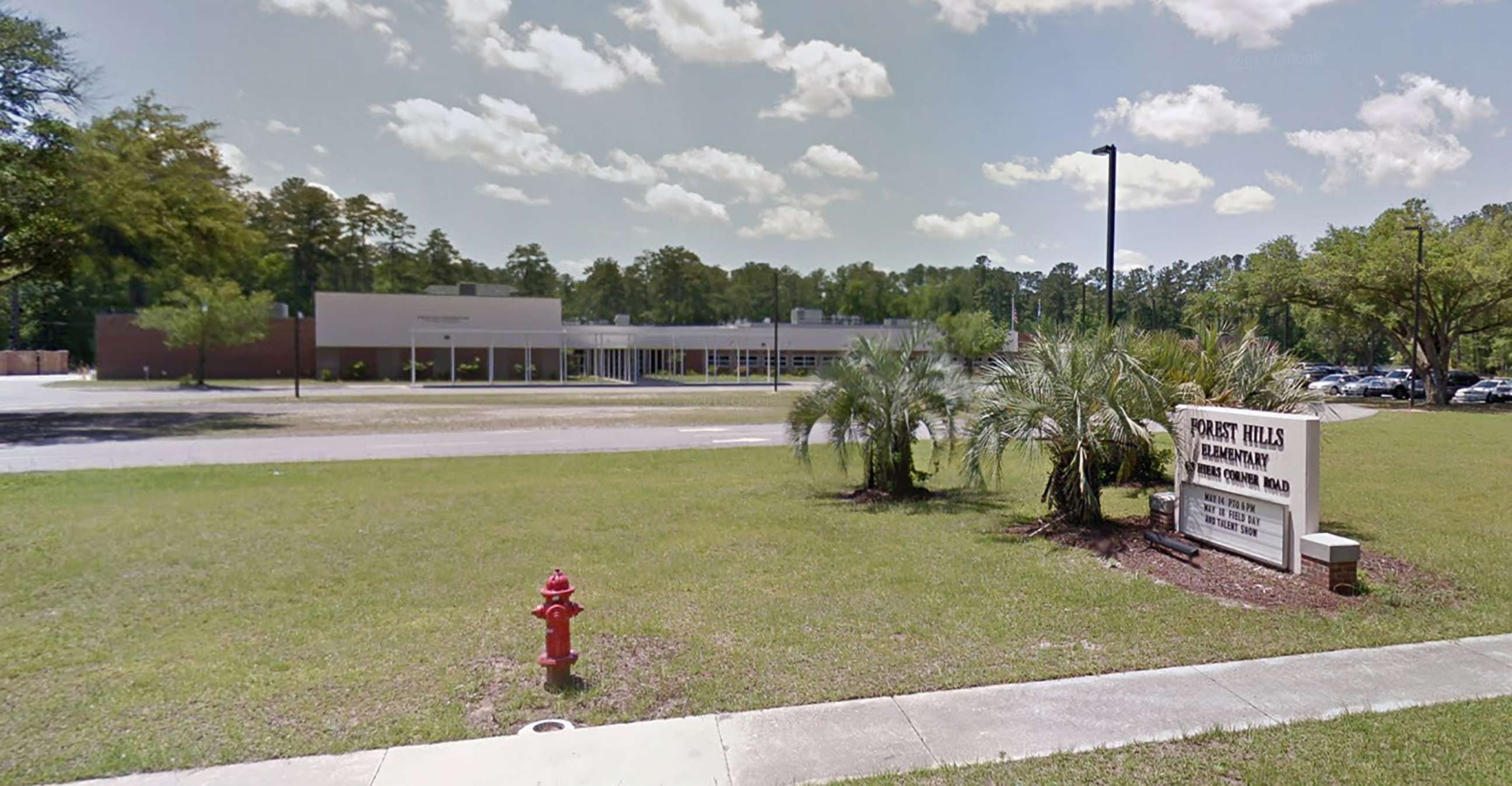 PHOTO: Forest Hills Elementary school is pictured in this undated image from Google.