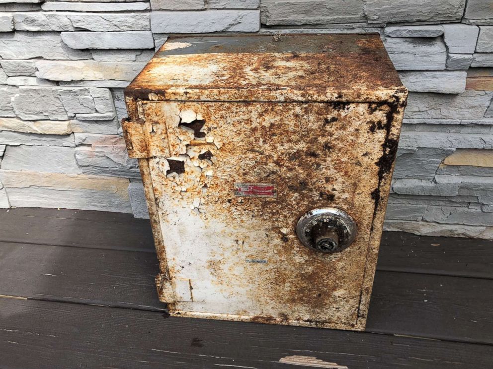 PHOTO: For four years, Matthew Emanuel of Staten Island, N.Y. thought this safe was just a box attached to his fence.