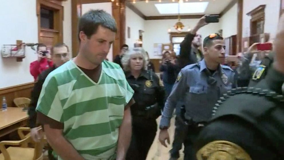 PHOTO: Patrick Frazee is seen heading into court.