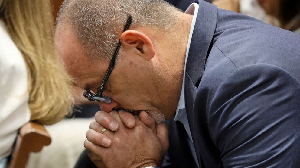 PHOTO: Fred Guttenberg reacts as he awaits a verdict in the trial of Marjory Stoneman Douglas High School shooter Nikolas Cruz at the Broward County Courthouse in Fort Lauderdale, Fla., on Thursday, Oct. 13, 2022. 
