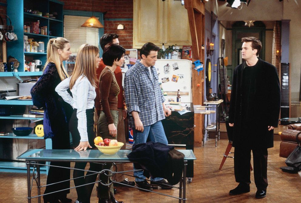 PHOTO: Lisa Kudrow as Phoebe Buffay, Jennifer Aniston as Rachel Green, Courteney Cox as Monica Geller, Matt LeBlanc as Joey Tribbiani, Matthew Perry as Chandler Bing on "Friends."