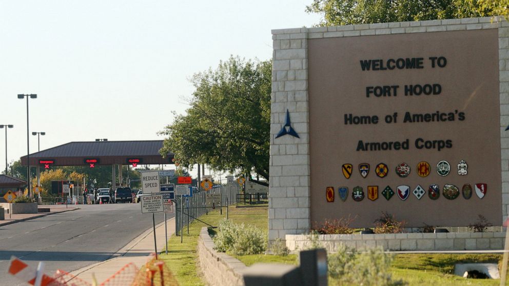 PHOTO: An entrance to Fort Hood Army Base in Fort Hood, Texas, near Killeen remains in lock-down following a mass shooting on Thursday, Nov. 5, 2009.