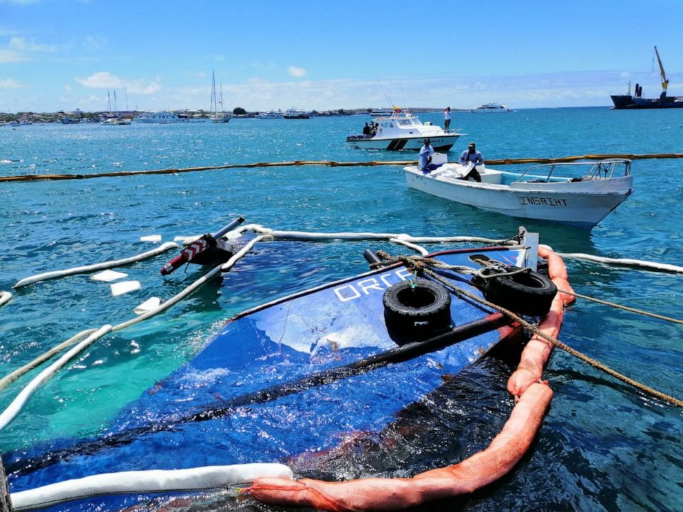 PHOTO: Ecuadorean park and naval crews were on site, Dec. 23, 2019, laying out containment barriers and absorbent cloths in an effort to contain the spill.