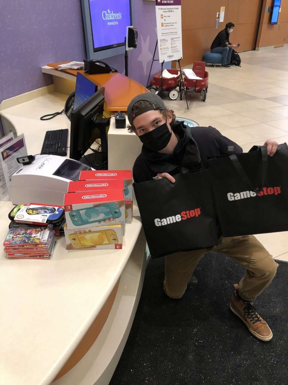 PHOTO: Hunter Kahn, a 20-year-old college student from Minnesota, was among the renegade investor group that scored big by buying stock in GameStop and using some of his returns to buy Nintendo games for Children's Hospital in Minneapolis. 