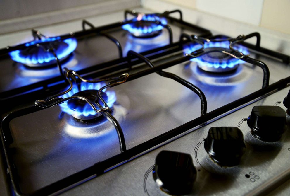 PHOTO: blue flames from gas stove