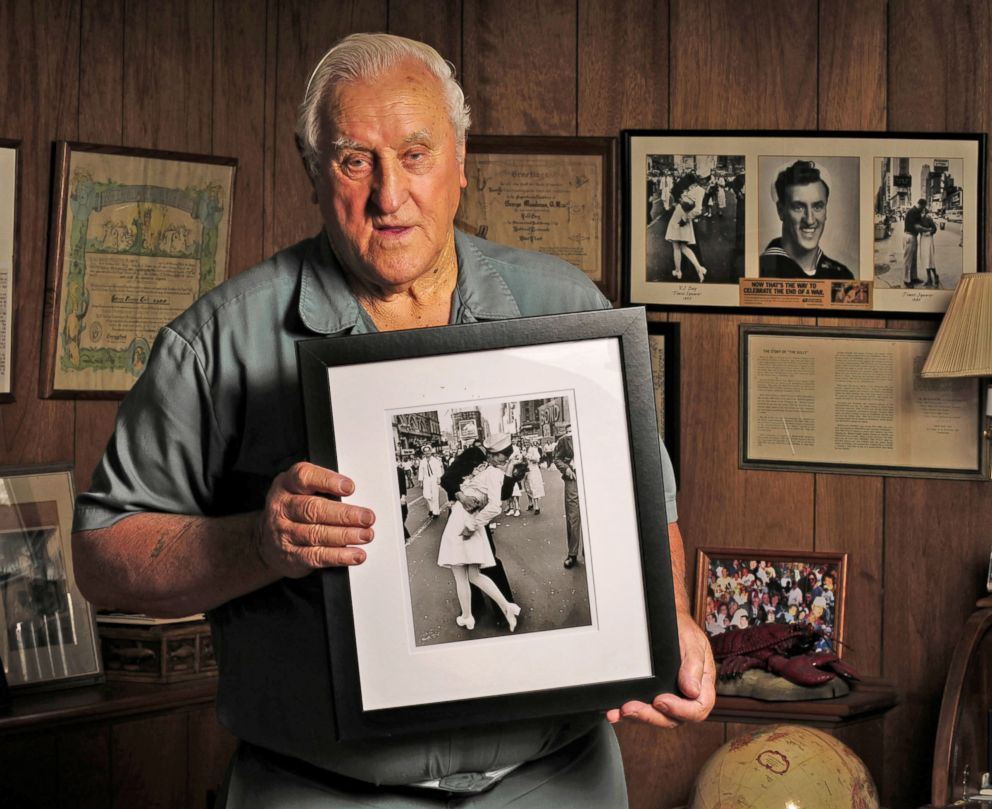 PHOTO: George Mendonsa holds one of the most iconic photographs of the 20th century at his Middletown, R.I., Oct. 23 2012.