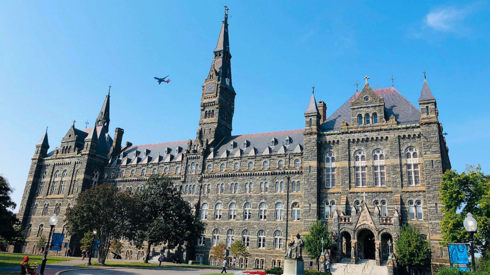 Georgetown University announces reparations fund to benefit descendants of  slaves once sold by the school - ABC News
