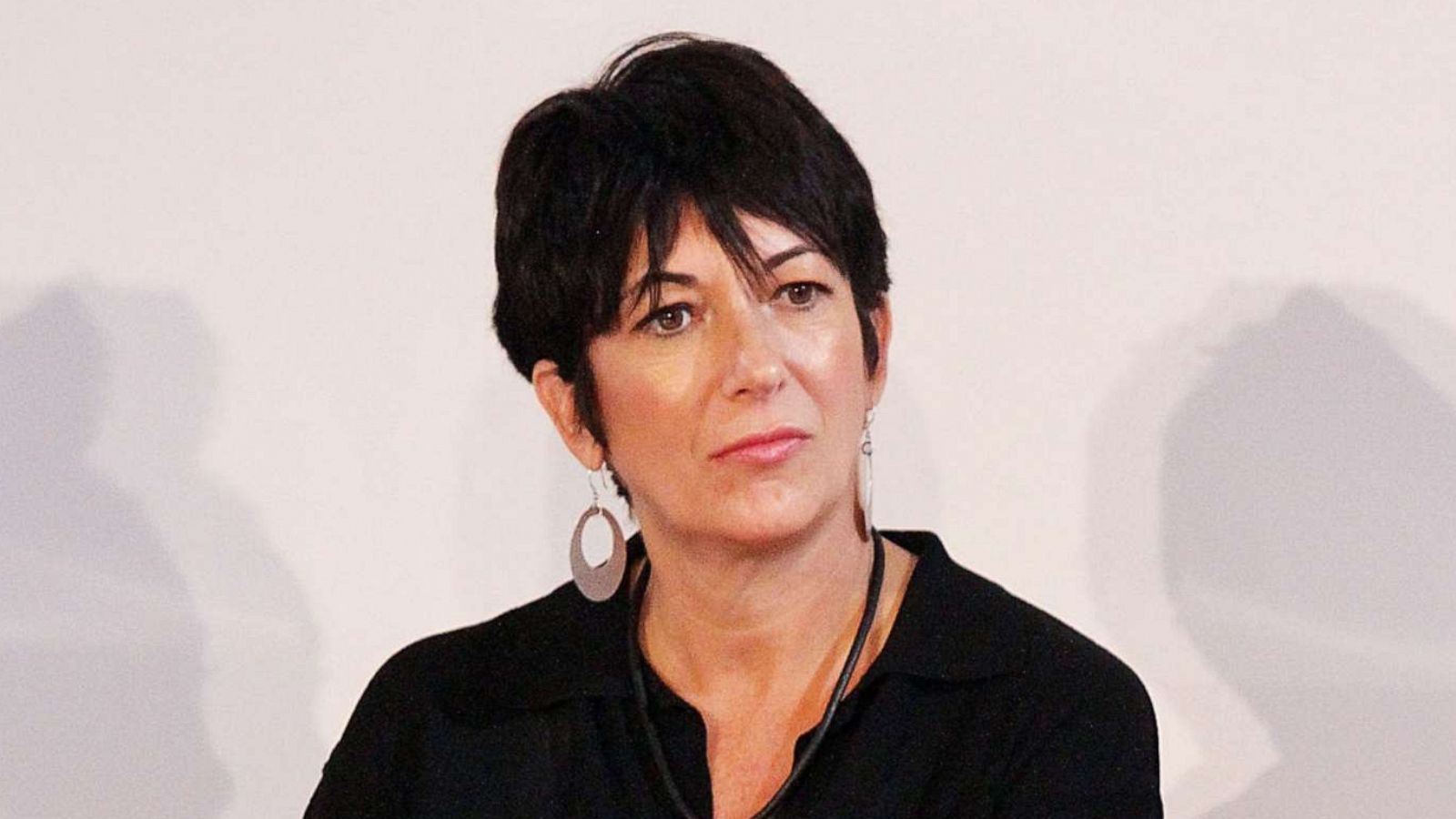 Ghislaine Maxwell Claims Jail Guards Seized Her Confidential Documents Abc News