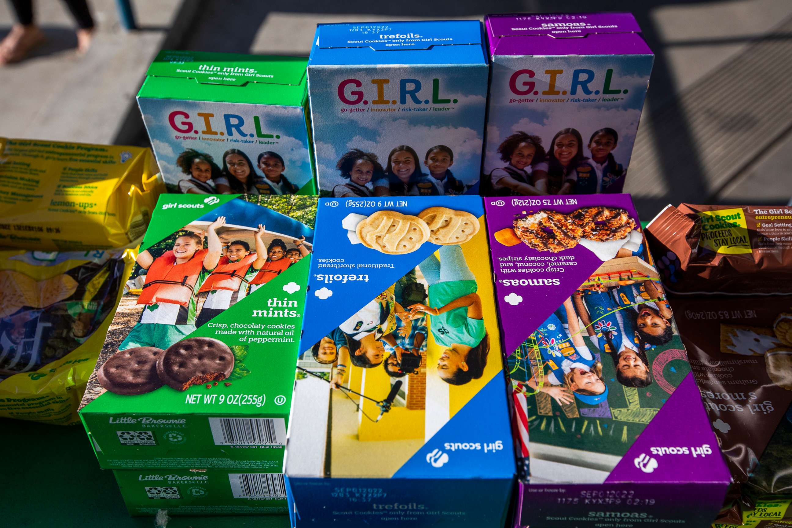 PHOTO: In this Feb. 11, 2022, file photo, boxes of Girls Scouts cookies are shown in the Mar Vista neighborhood in Los Angeles.