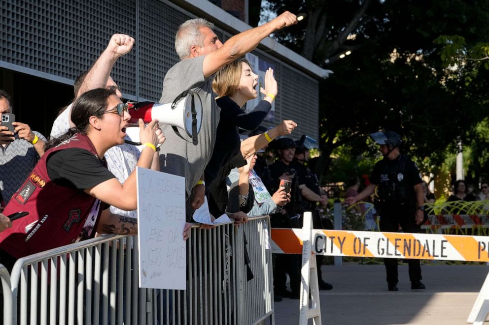 Protesters Clash For 2nd Time At California School Board Meeting Over Pride Month Abc News 