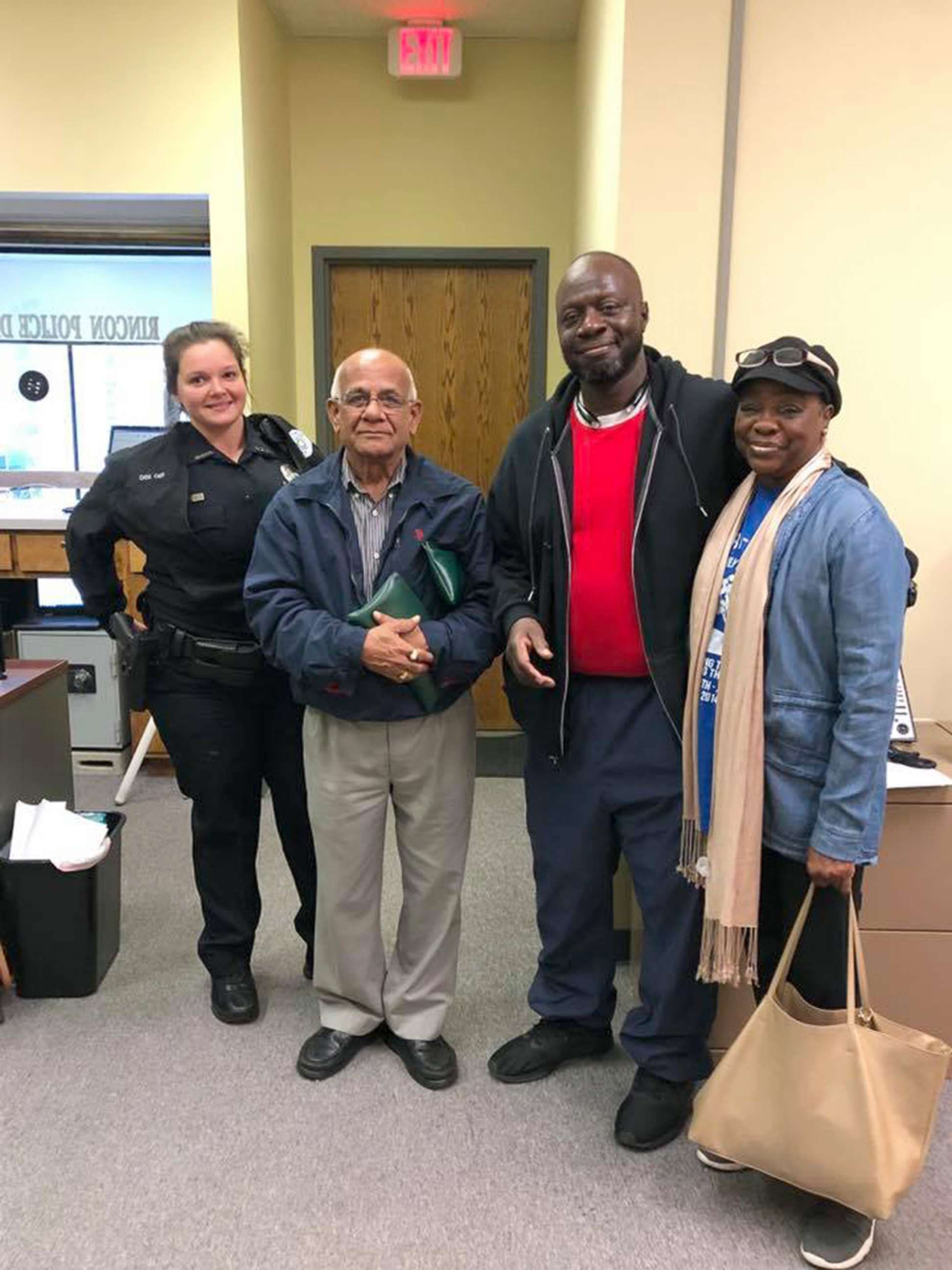 PHOTO: Police in Rincon, Ga., shared this photo on Nov. 16, 2018, saying that Jeff and Mechelle Green found and returned a deposit bag with nearly $25,000 to business owner Guatambhai Patel.