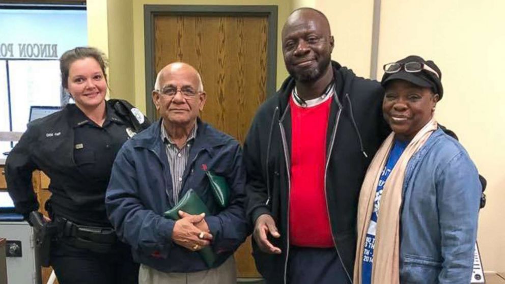 PHOTO: Police in Rincon, Ga., shared this photo on Nov. 16, 2018, saying that Jeff and Mechelle Green found and returned a deposit bag with nearly $25,000 to business owner Guatambhai Patel.