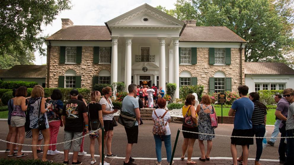 Un juez de Tennessee bloquea un intento de vender Graceland a Elvis Presley