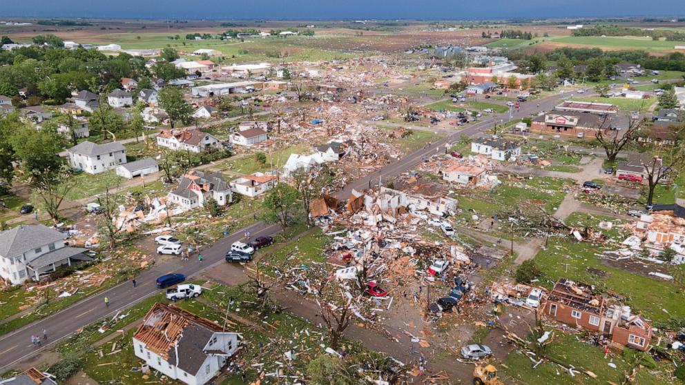 4 dead, 35 injured in Greenfield, Iowa, as dozens of tornadoes impact 6 ...