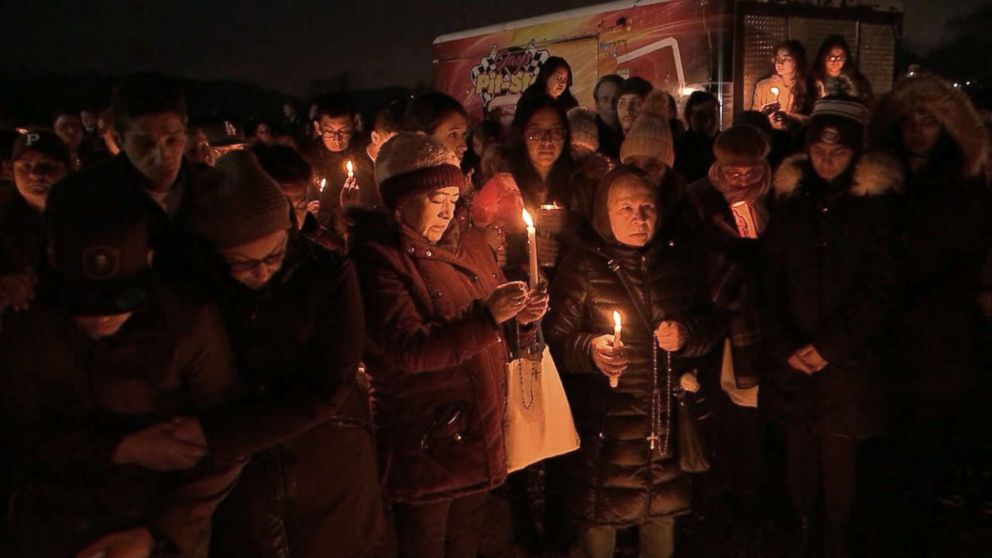 PHOTO: People gather at Glen Island Park in New Rochelle, New York, for a vigil in honor of Valerie Reyes, whose body was found in a suitcase along a Connecticut road, Feb. 7, 2019.