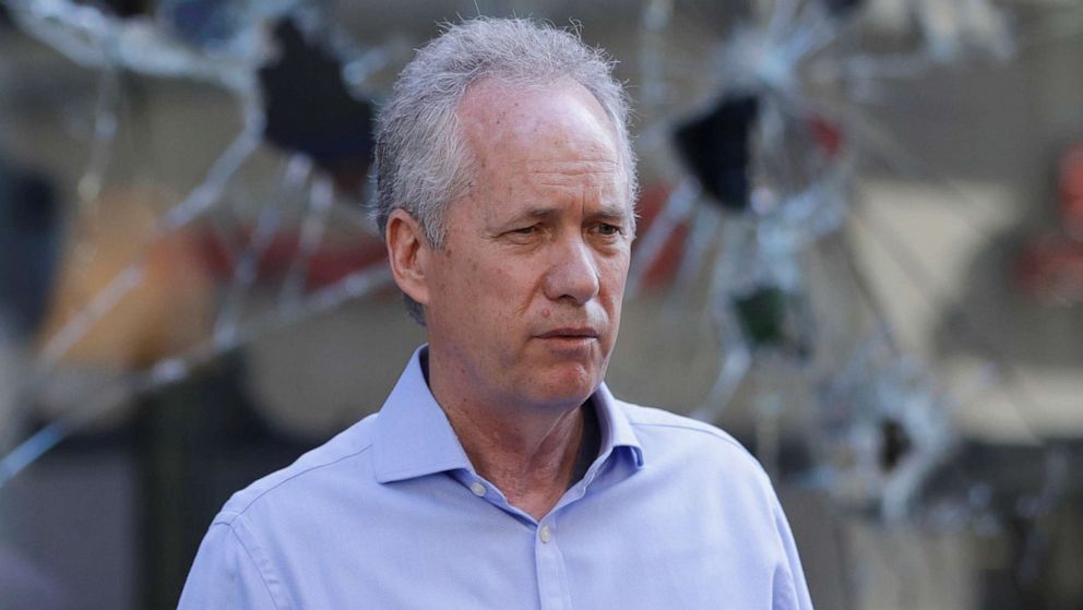 PHOTO:Louisville Mayor Greg Fischer speaks during a news conference, May 30, 2020, in Louisville, Ky.