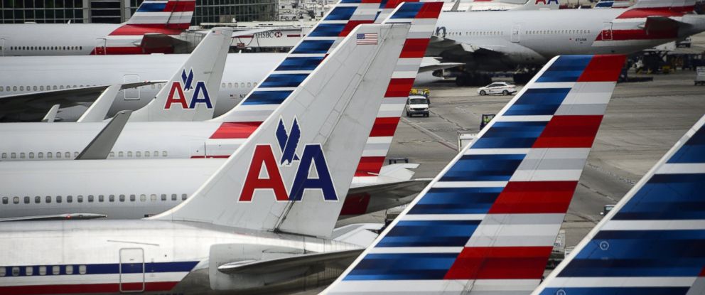 American Airlines Pilot Dies Mid-Flight - ABC News