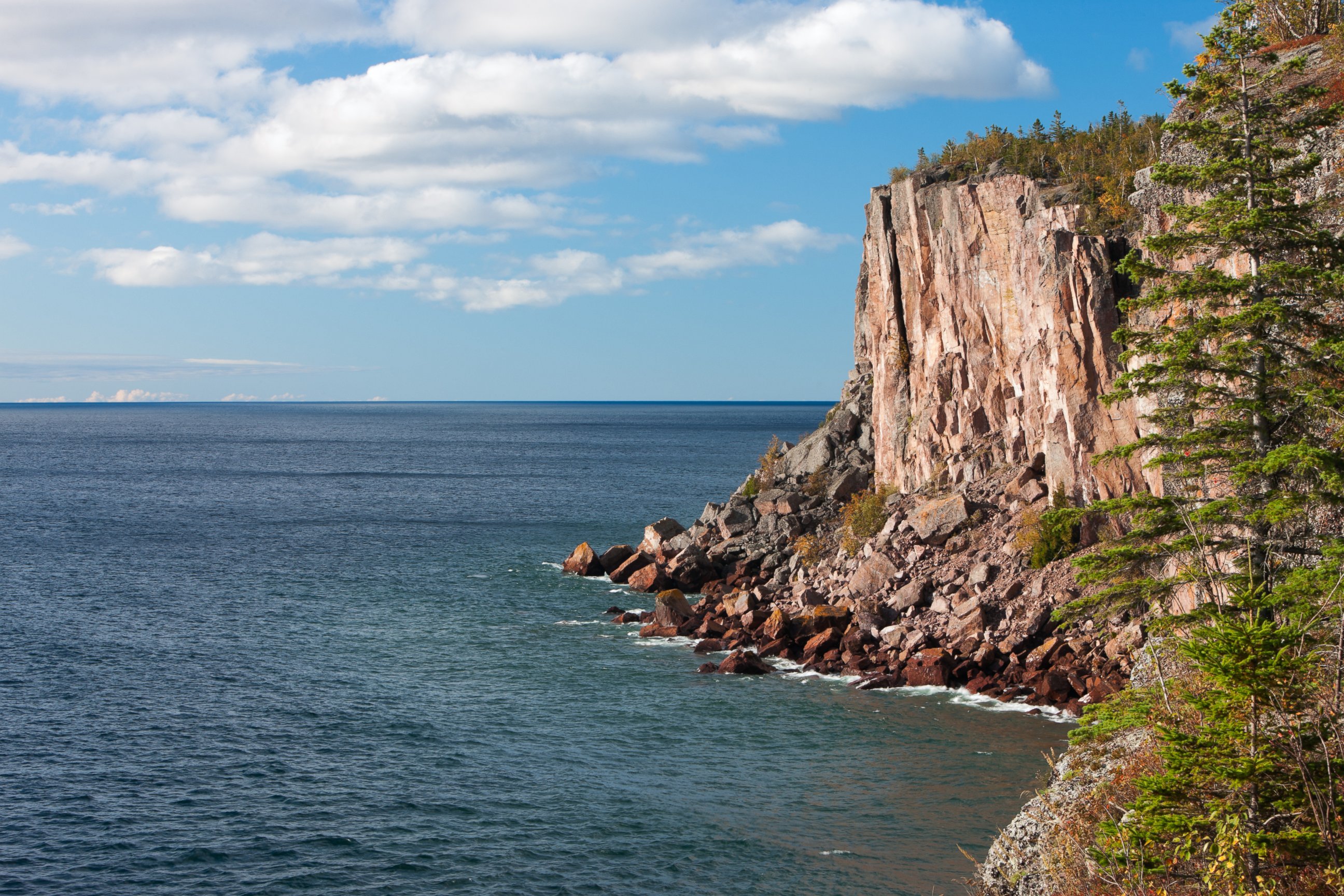 PHOTO: A sea cliff overlooking Lake Superior.