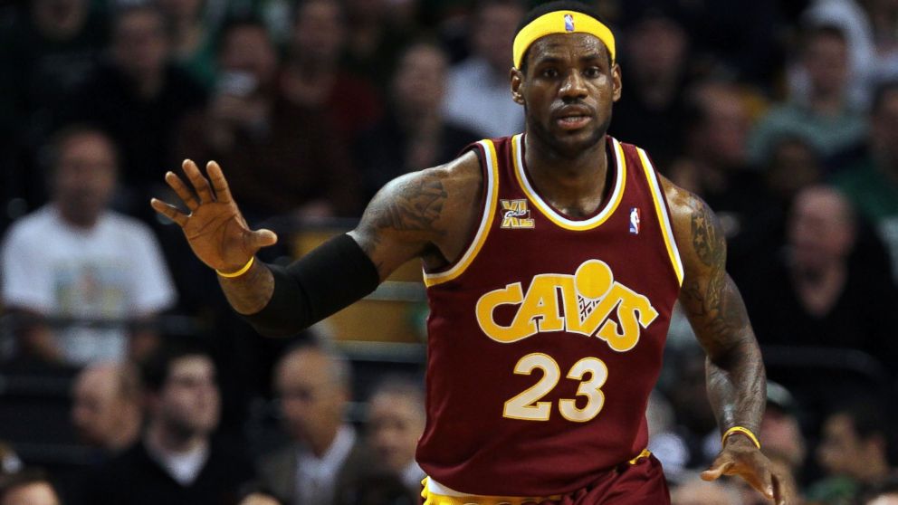 LeBron James Re-Joins the Cleveland 