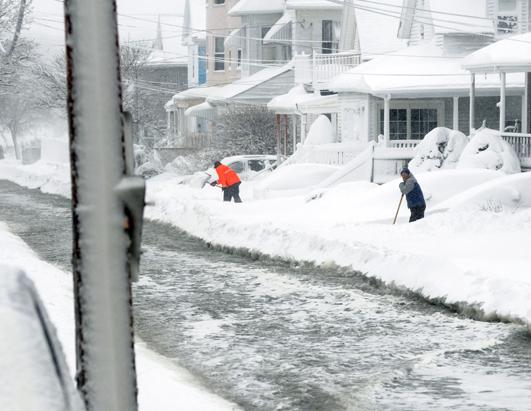 Northeast Hit By Blizzard Picture | NYC Blizzard: Northeast Hit For ...