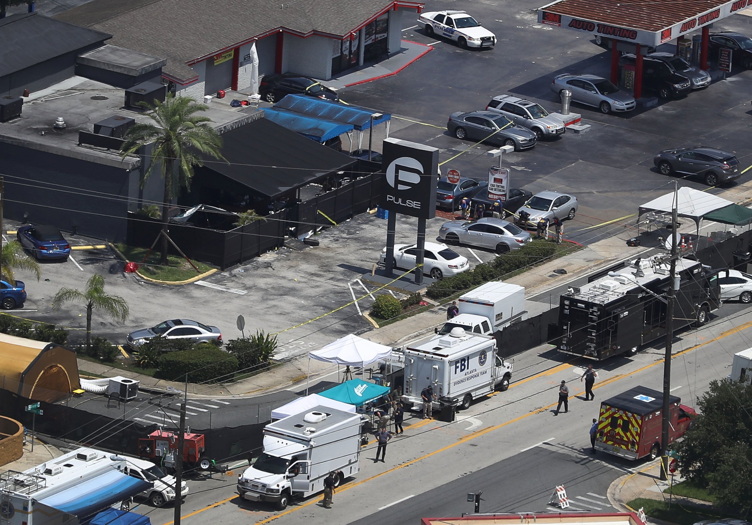 PHOTO: Law enforcement officials continue the investigation at the Pulse gay nightclub, June 15, 2016 in Orlando, Florida.