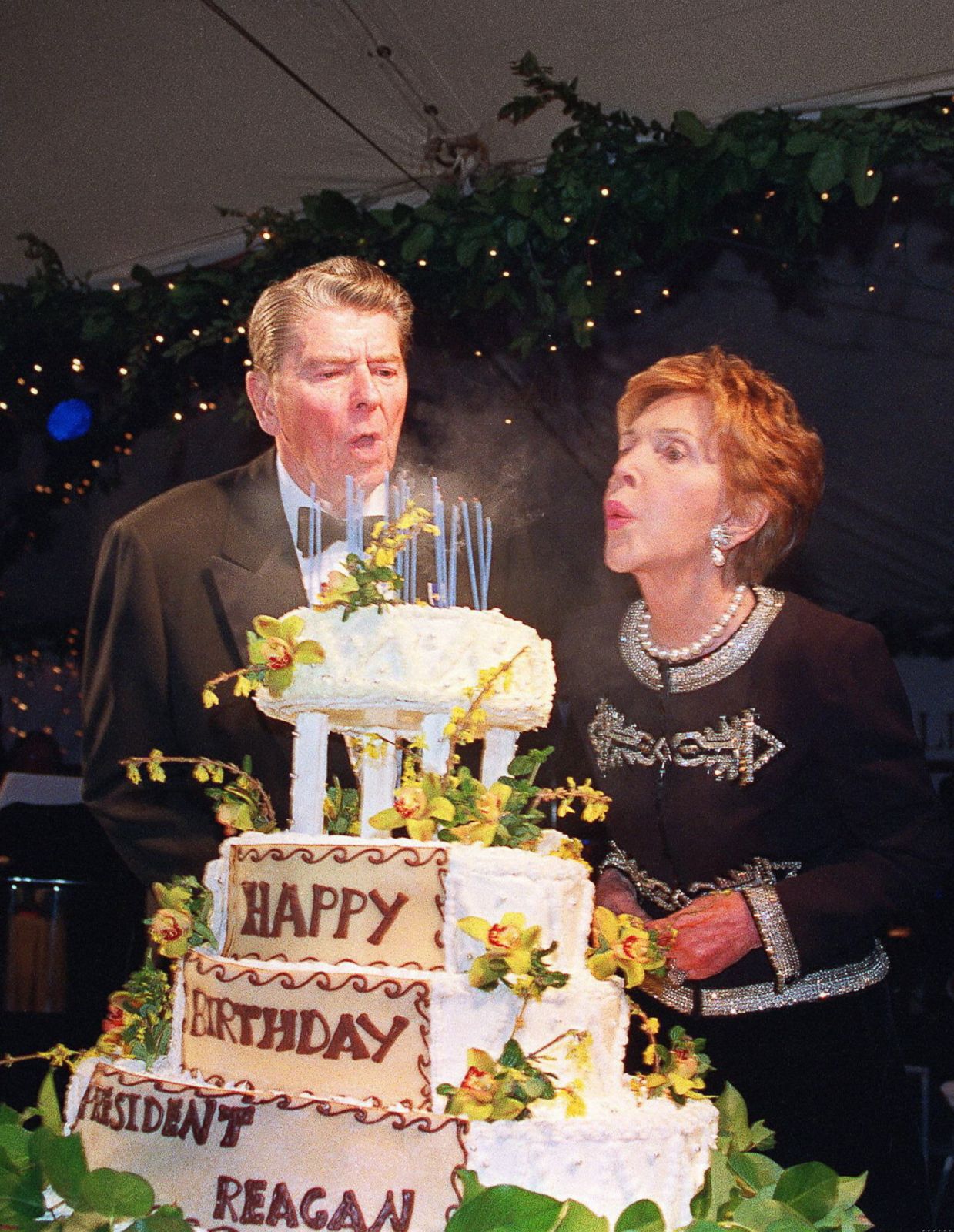 Ronald Reagan Presidential Library Through The Years ABC News   Gty Ronald Reagan Library 04 Jc 150915 7x9 1600 