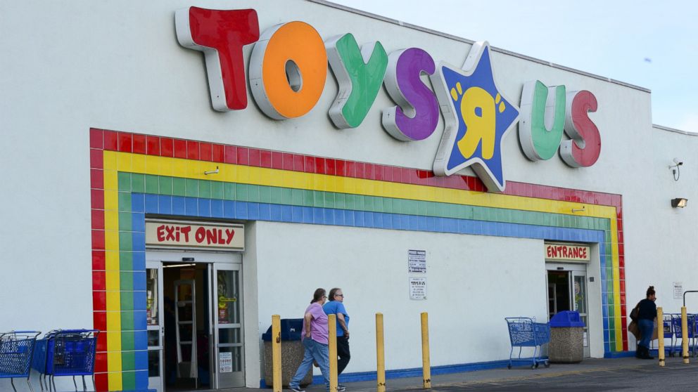 VIDEO: A layaway angel paid off $20,000 worth of bills at a Toys 'R' Us store in Massachusetts, just in time for the holidays.