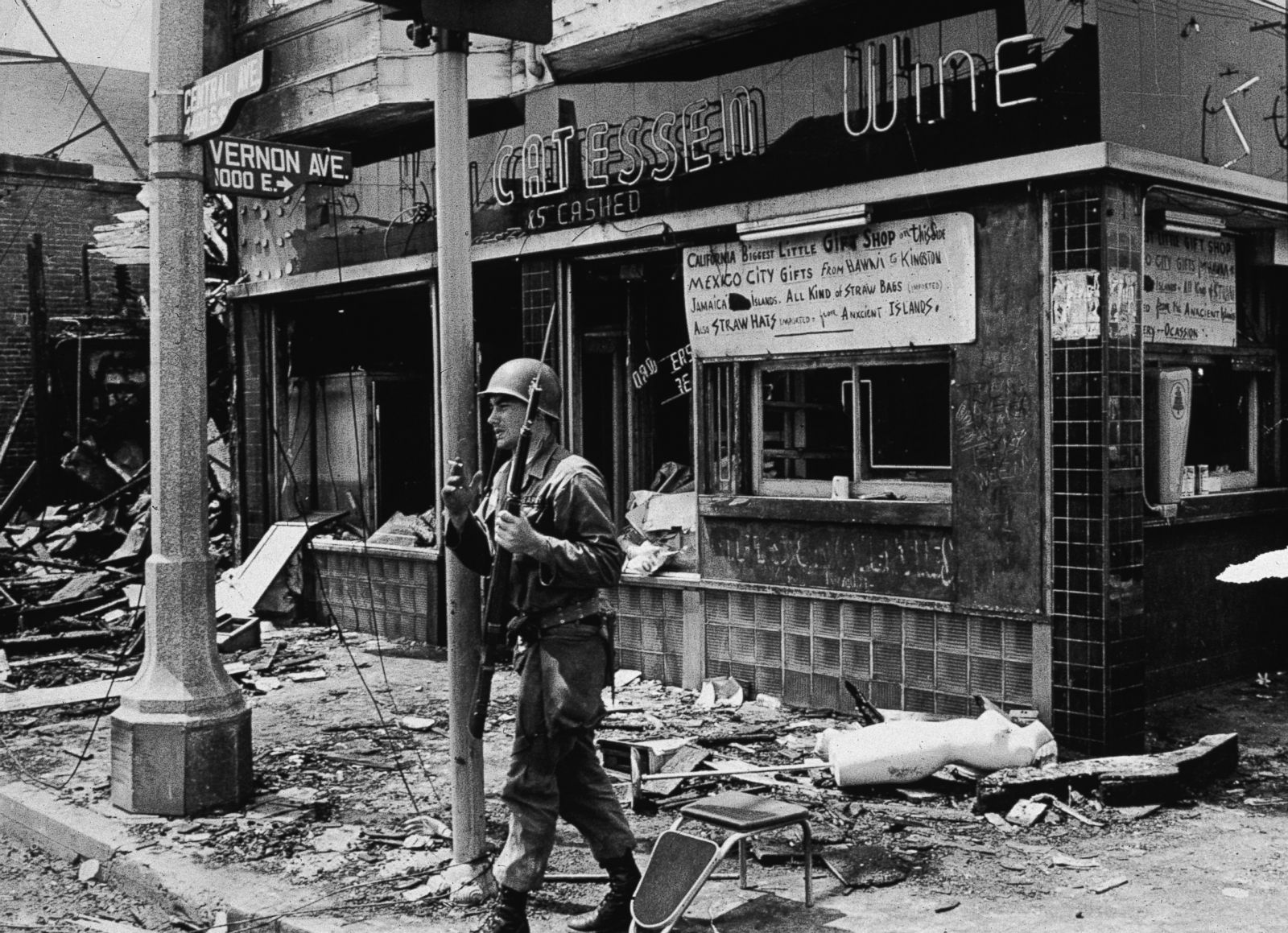 A Look Back at the Watts Riots Photos | Image #11 - ABC News