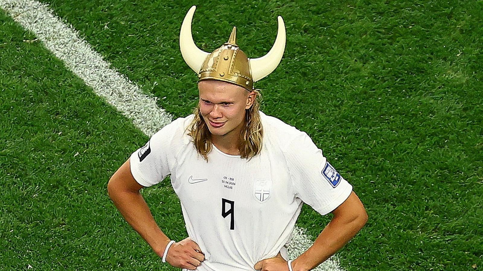 PHOTO: Norway's Erling Haaland wears a viking helmet as he celebrates defeating Ivory Coast after their FIFA World Cup 2026 Round of 16 stage match in Dallas, June 30, 2026.