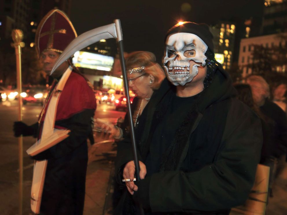 PHOTO: A man in a Halloween costume.