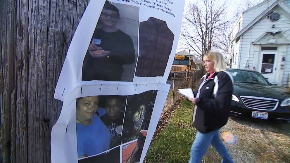 PHOTO: Port Clinton residents search for Harley Dilly, 14, who has been missing since Dec. 20, 2019, in Port Clinton, Ohio.