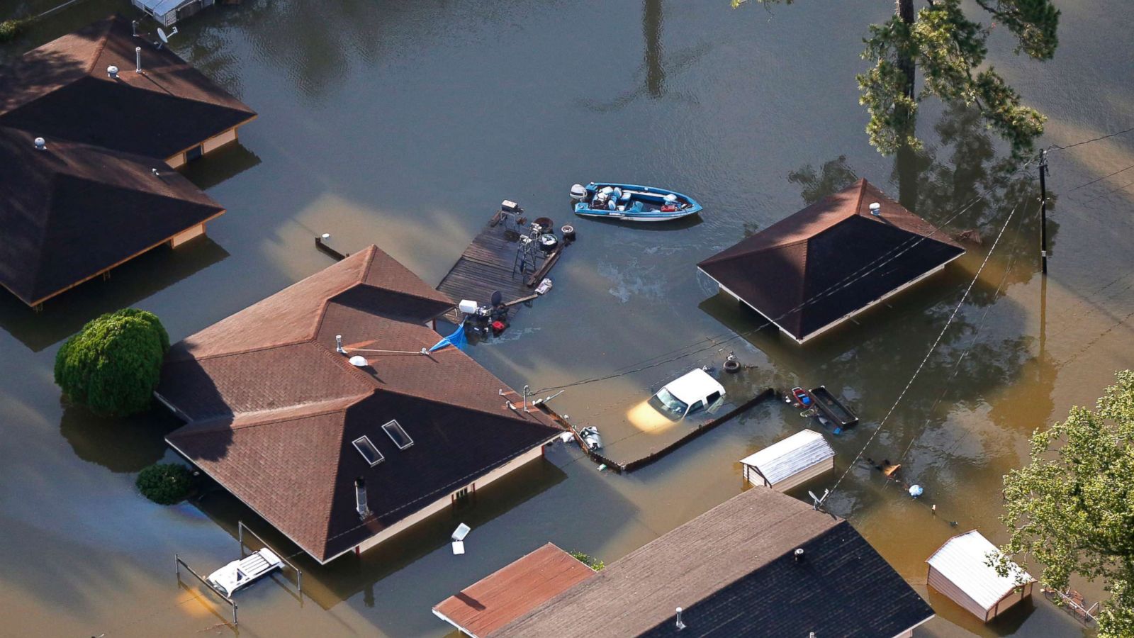 Parts of Texas still face ongoing threat of flooding governor