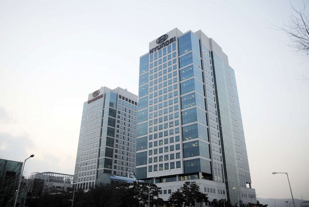 PHOTO: Hyundai/Kia Motors twin towers headquarters buildings is seen in Seoul, South Korea, Dec. 17, 2010.