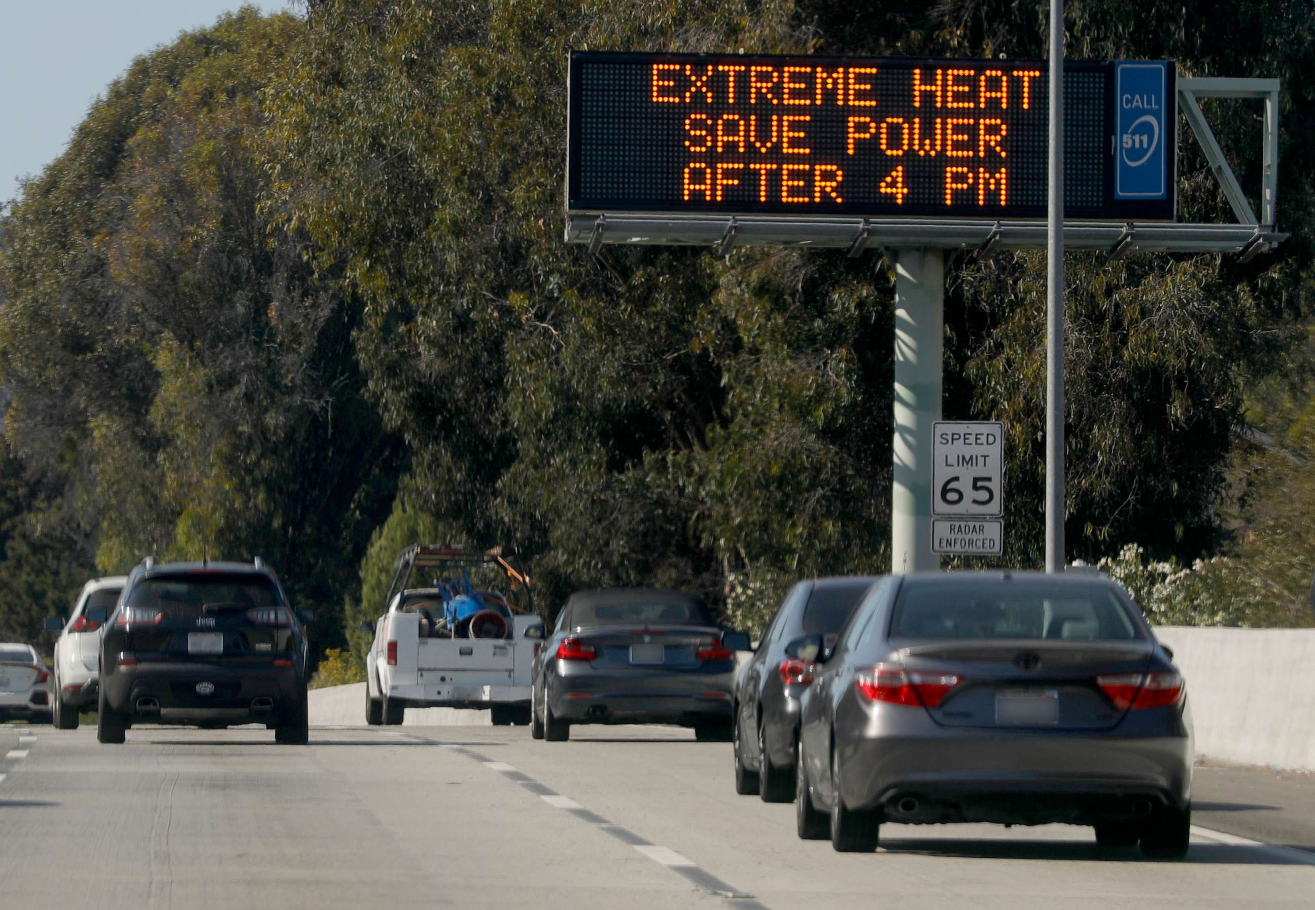 PHOTO: A sign along Interstate 580 West warns of excessive heat in Oakland, Calif., Sept. 6, 2022. Temperatures in Oakland reached 95 degrees.