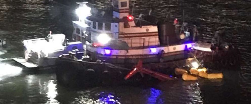 Helicopter crashes into Manhattan's East River, killing 2, injuring ...