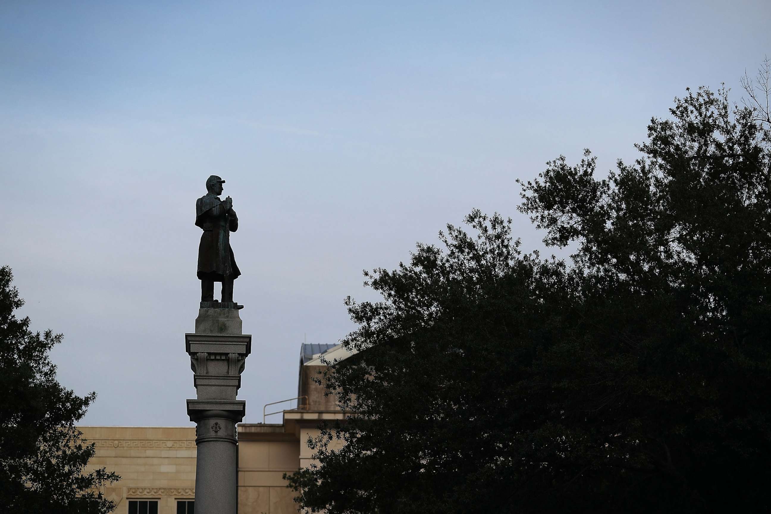 PHOTO: A monument featuring a statue of a Confederate soldier is seen in Hemming Park, Aug. 20, 2017, in Jacksonville, Florida.